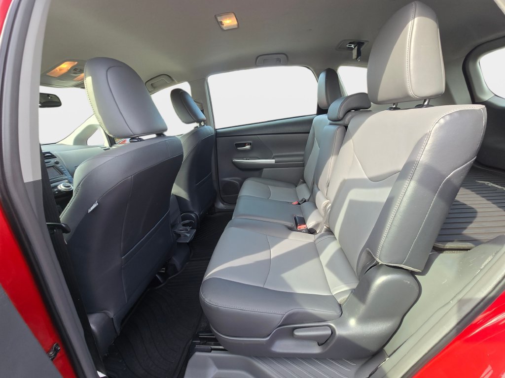 Used 2014 Toyota Prius V Five FWD image 17