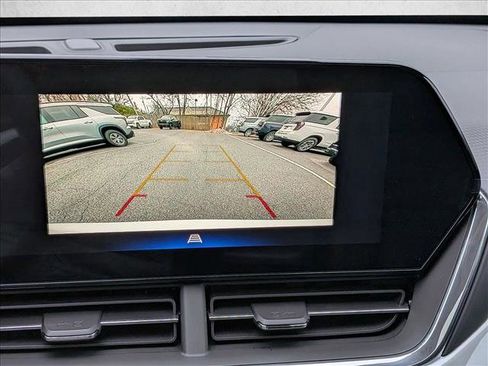 New 2026 Chevrolet Trax LT w/ Sunroof Package image 12