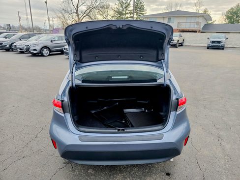 Used 2025 Toyota Corolla LE image 38