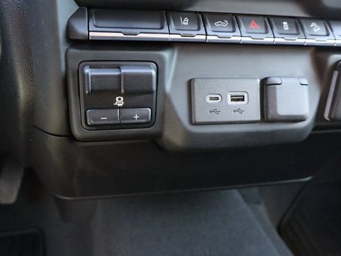 Used 2024 Chevrolet Silverado 2500 Custom w/ Custom Convenience Package image 14