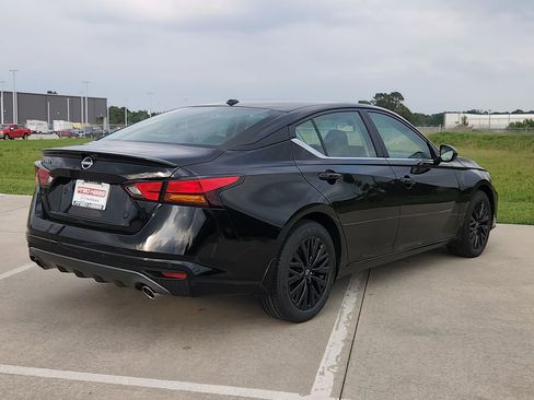 New 2026 Nissan Altima 2.5 SV FWD image 5