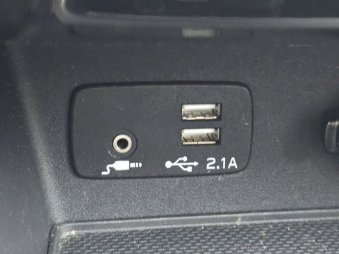 Used 2022 Subaru Forester Limited image 9