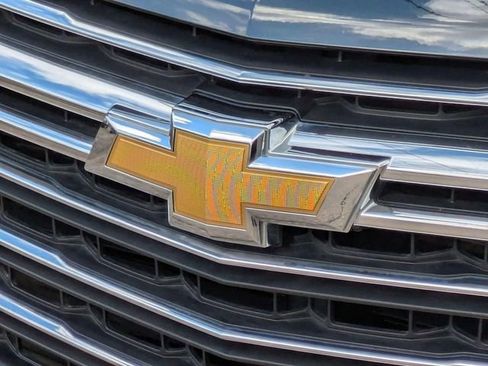 Used 2023 Chevrolet Traverse LT w/ LPO, Floor Liner Package AWD/4WD image 9
