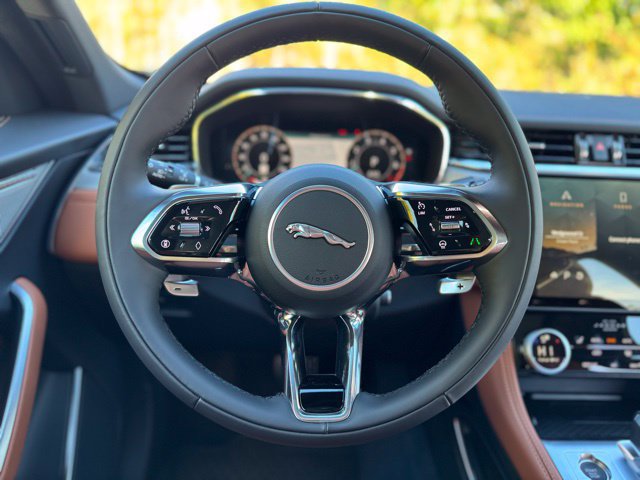 New 2026 Jaguar F-PACE R-Dynamic S AWD/4WD image 26