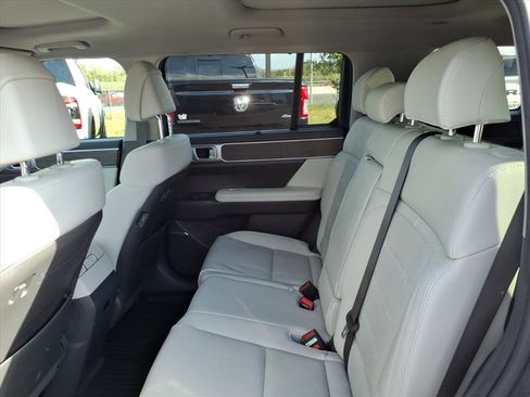 Used 2024 Hyundai Santa Fe Limited image 13