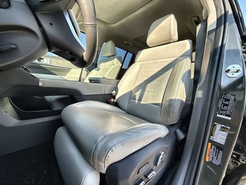 Used 2025 Hyundai Santa Fe Calligraphy FWD image 11