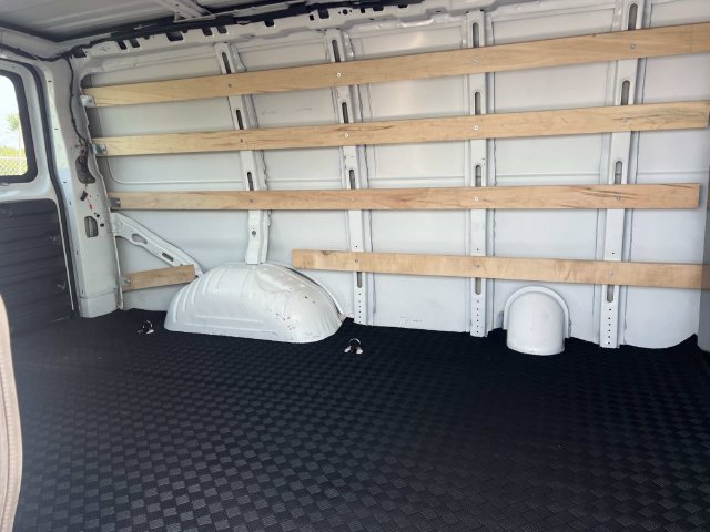 Used 2025 GMC Savana 2500 w/ Driver Convenience Package RWD image 11