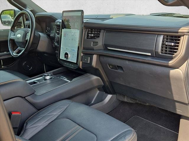 Used 2023 Ford Expedition Platinum RWD image 22