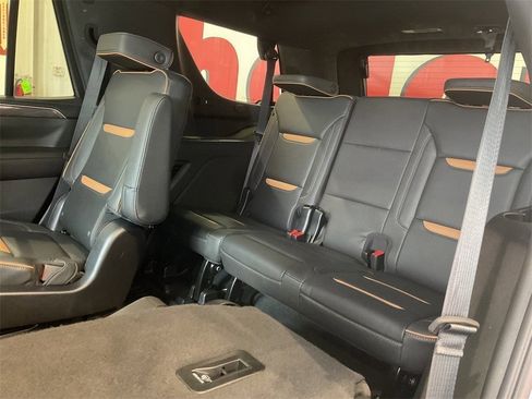Used 2023 GMC Yukon AT4 image 32
