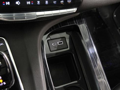 Used 2022 Cadillac Escalade ESV Sport w/ Touring Package image 18