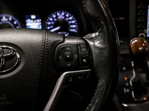 Used 2019 Toyota Sienna Limited Premium AWD/4WD image 16