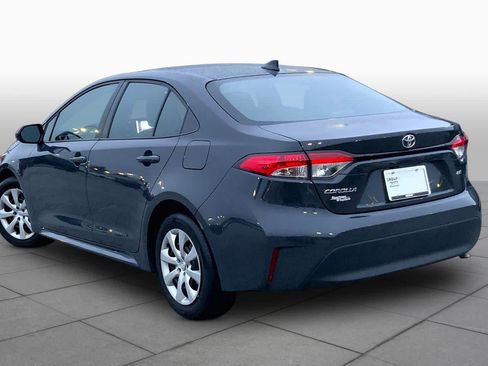 Used 2025 Toyota Corolla LE FWD image 11