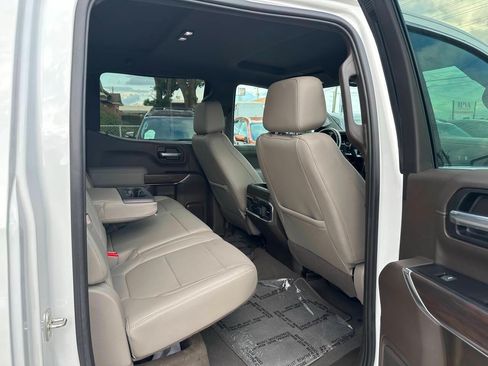 Used 2019 GMC Sierra 1500 SLT w/ SLT Premium Package AWD/4WD image 16
