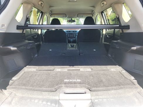 Used 2016 Nissan Rogue SV AWD/4WD image 26