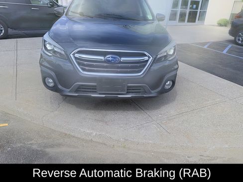 Used 2018 Subaru Outback 3.6R Limited AWD/4WD image 13