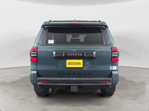 Used 2025 Toyota 4Runner TRD Off-Road Premium AWD/4WD image 6