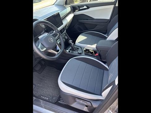 Used 2025 Volkswagen Taos S image 5