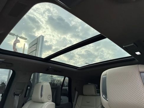 Certified 2025 Cadillac Escalade Sport Platinum image 16