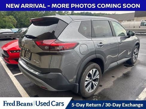 Used 2023 Nissan Rogue SV AWD/4WD image 3