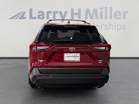 Certified 2025 Toyota RAV4 XLE w/ Convenience Package AWD/4WD image 4