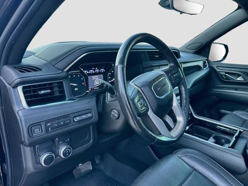Used 2021 GMC Yukon XL Denali w/ Denali Premium Package RWD image 9