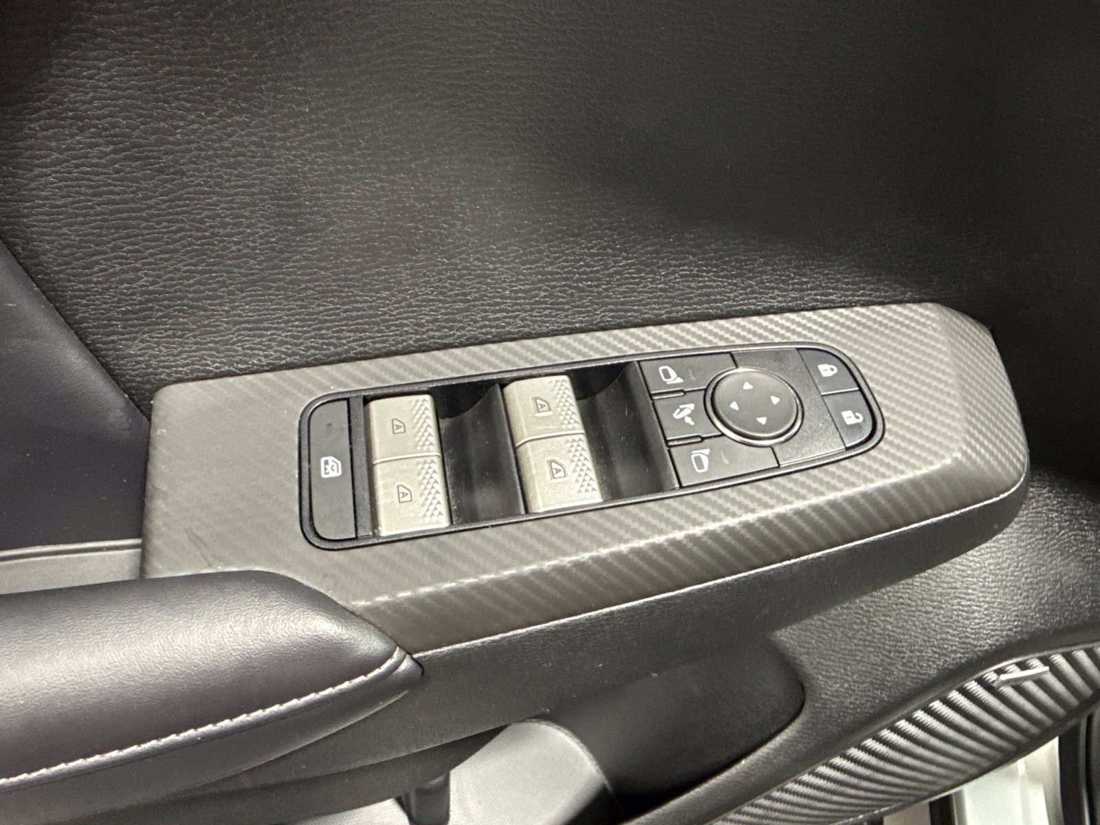 Used 2025 Mitsubishi Outlander SE AWD/4WD image 28