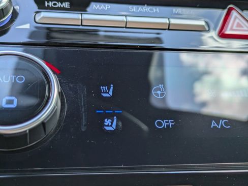 Used 2024 Hyundai Santa Fe Limited image 25