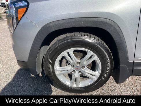 Used 2024 GMC Terrain SLE image 10