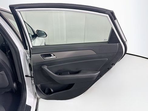 Used 2018 Hyundai Sonata Sport FWD image 29
