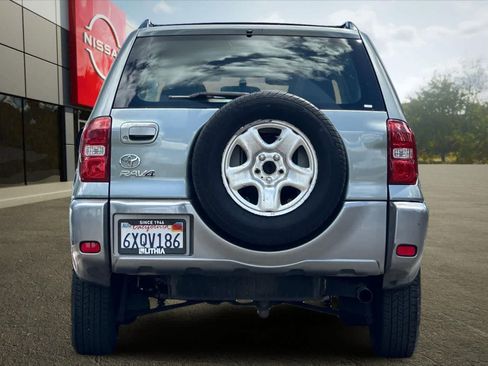 Used 2004 Toyota RAV4 2WD image 8