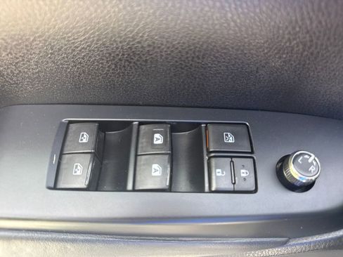 Used 2015 Toyota Highlander XLE AWD/4WD image 14