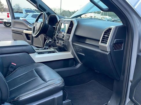 Used 2019 Ford F150 Lariat image 40