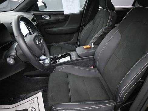 Used 2023 Volvo C40 P8 Recharge Plus AWD/4WD image 21