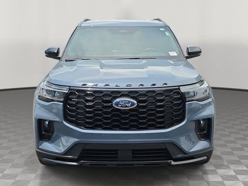 Certified 2025 Ford Explorer ST-Line w/ Premium Package RWD image 2