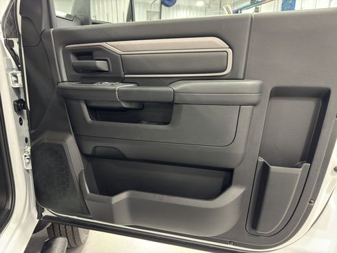 Used 2024 RAM 5500 Tradesman image 15