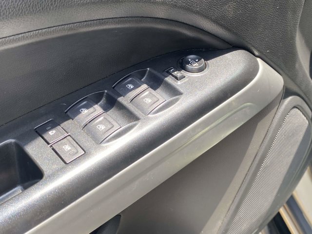 Used 2022 Chevrolet Colorado ZR2 AWD/4WD image 15