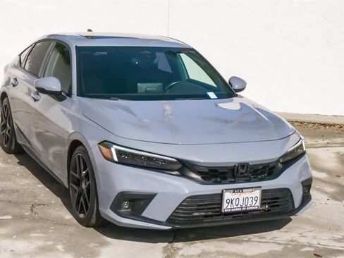 Used 2024 Honda Civic Sport Touring image 3