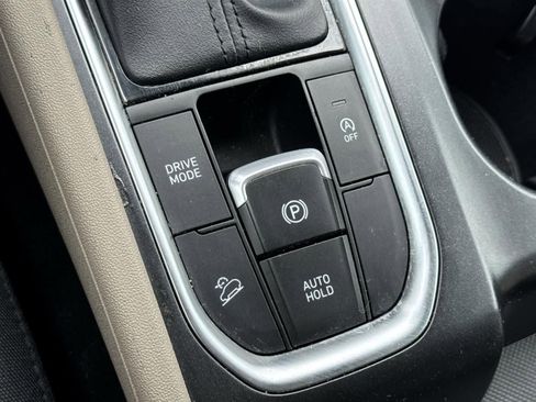 Used 2019 Hyundai Santa Fe SEL image 17