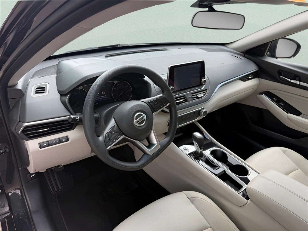 Used 2021 Nissan Altima 2.5 SV FWD image 10