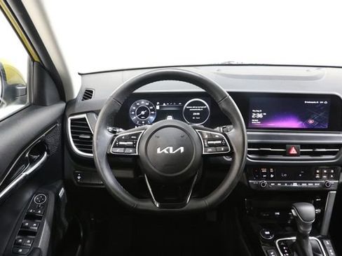 Used 2024 Kia Seltos SX w/ SX Sunroof Package AWD/4WD image 14