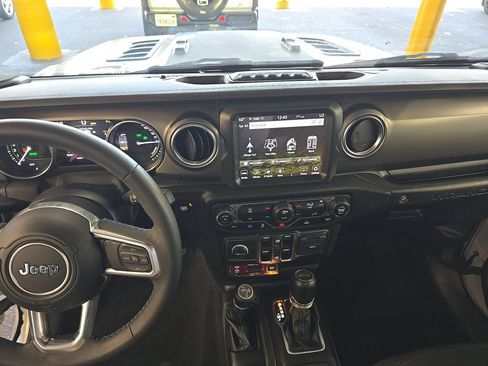 Used 2023 Jeep Wrangler Unlimited Rubicon 4xe AWD/4WD image 6