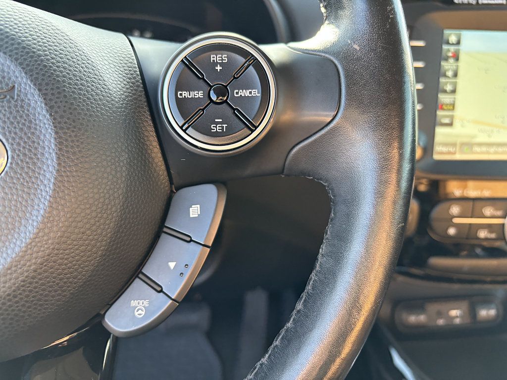 Used 2016 Kia Soul ! w/ Premium Package FWD image 27