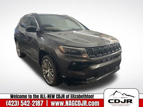 Used 2023 Jeep Compass Limited w/ Elite Group image 1