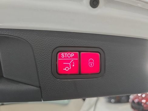 Used 2022 Mercedes-Benz GLC 300 image 30