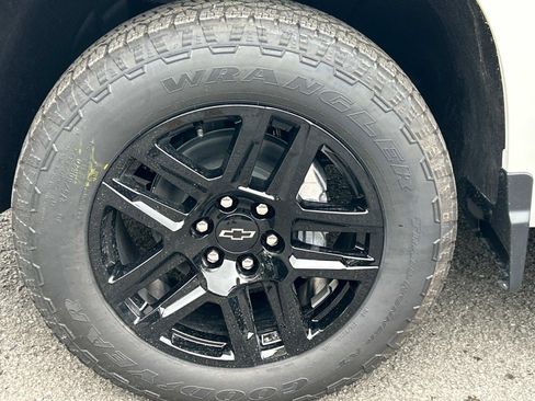 New 2026 Chevrolet Silverado 1500 RST w/ RST All Star Premium Package image 9