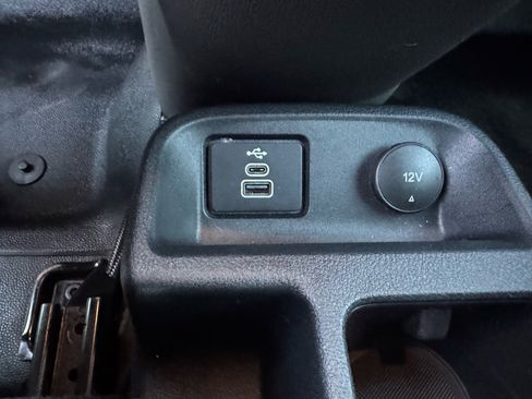 Used 2022 Ford Transit Connect XL image 20