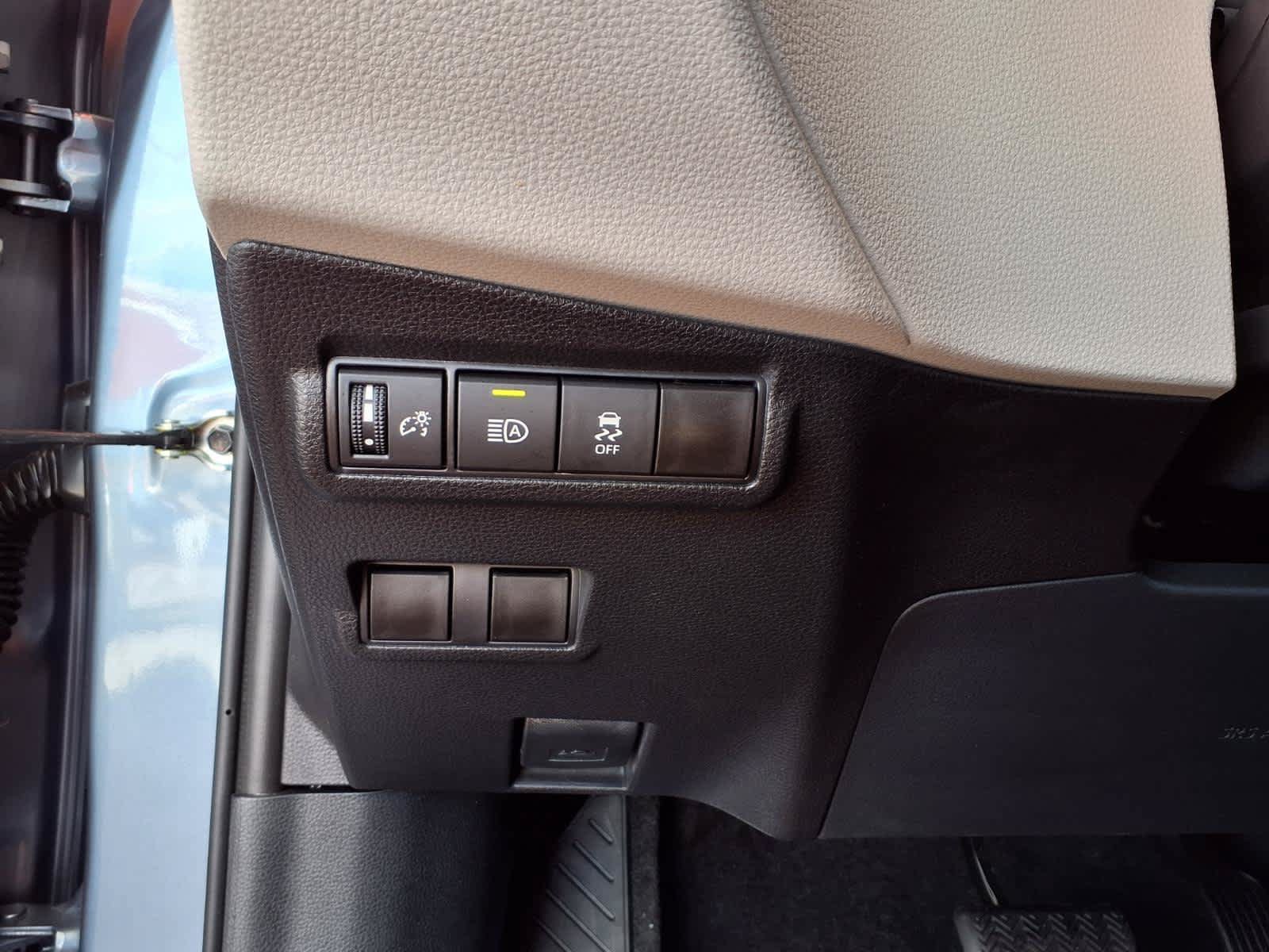 Certified 2026 Toyota Corolla Cross L FWD image 16