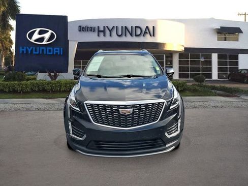 Used 2020 Cadillac XT5 Premium Luxury FWD image 2