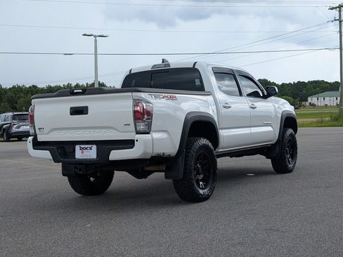 Used 2021 Toyota Tacoma TRD Off-Road w/ Technology Package AWD/4WD image 4