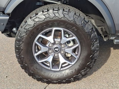 Used 2024 Ford Bronco Badlands AWD/4WD image 8